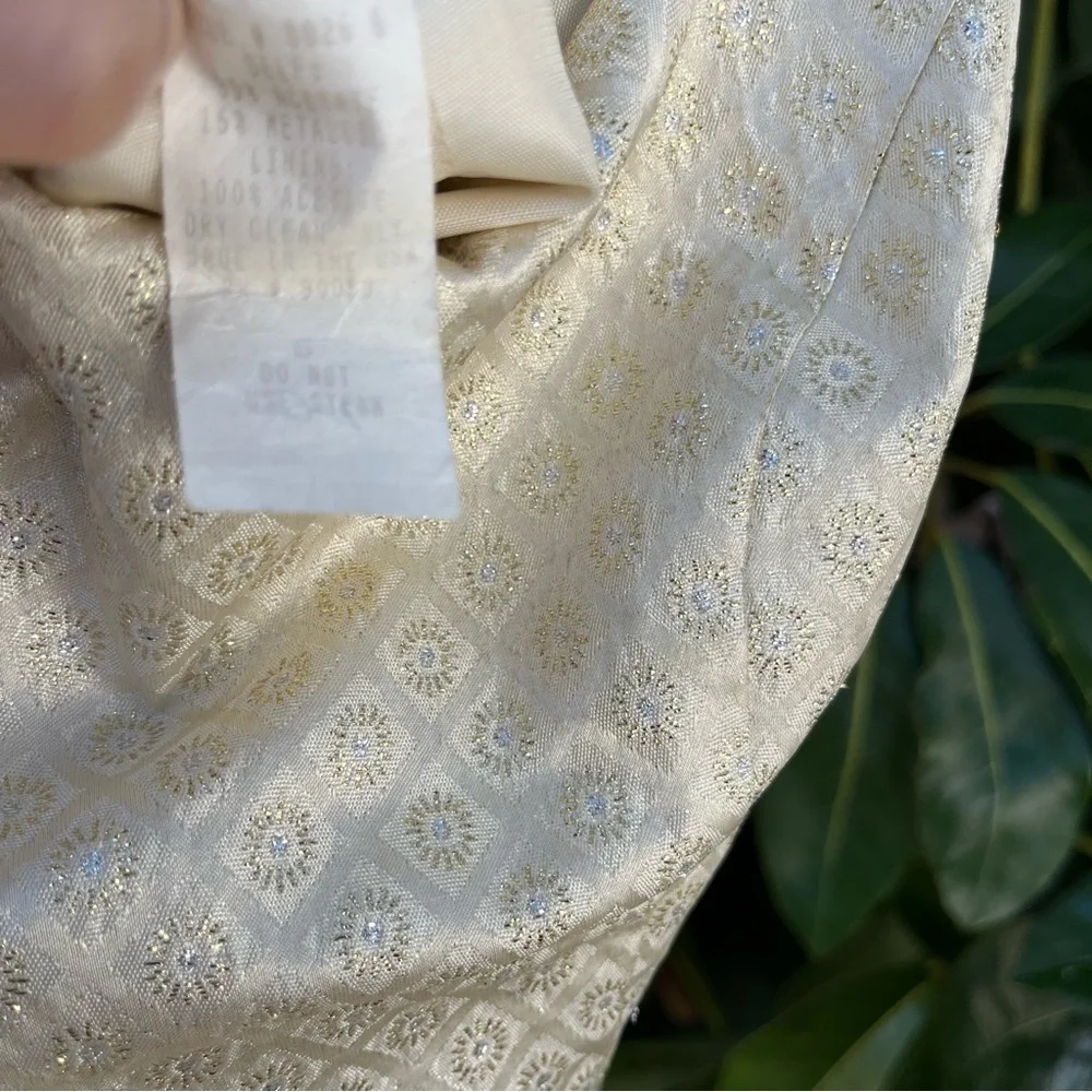 Vintage Beautiful top with intricate details - Picture 2 of 9